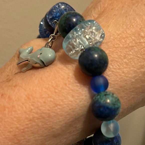 Blue Beaded Stretch Bracelet with Whale Charm - Picture 9 of 9